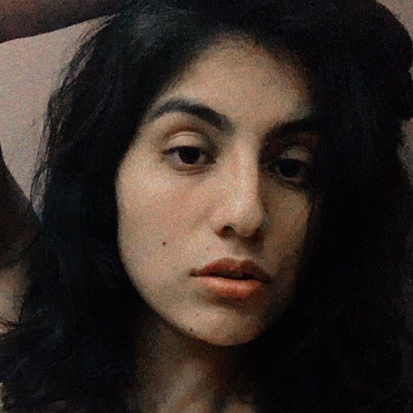 Meet your Posher, Stephanie - Picture 1 of 1